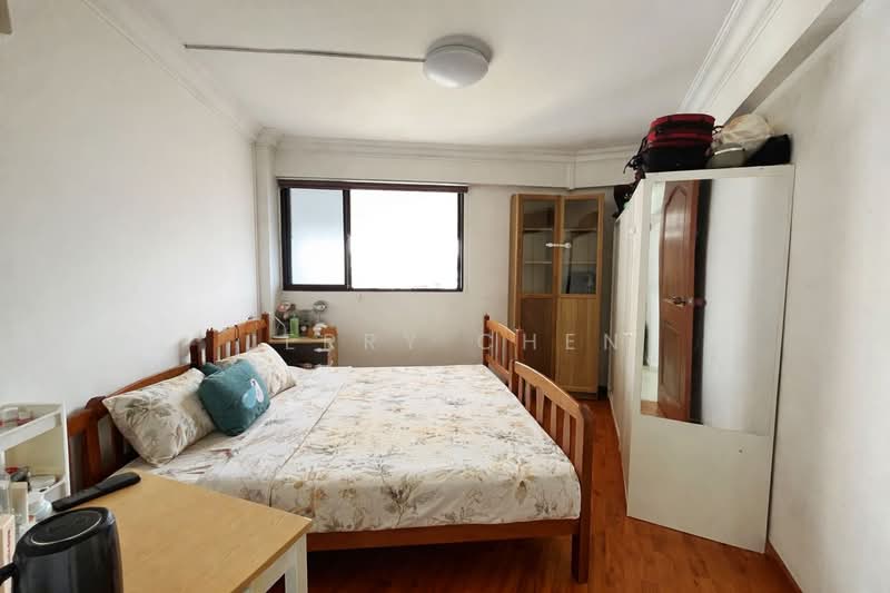 155 Hougang Street 11, 155 Hougang Street 11, 2 Bedrooms, 990 sqft, HDB Flat For Sale, by Jerry Chen, 500192909 - Bedroom - PropertyGuru.com.sg