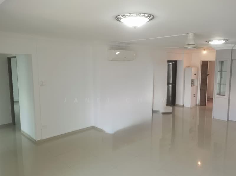 687B Woodlands Drive 75, 687B Woodlands Drive 75, 3 Bedrooms, 1,216 sqft, HDB Flat For Sale, by Janet Chew, 500192935 - Living Room - PropertyGuru.com.sg