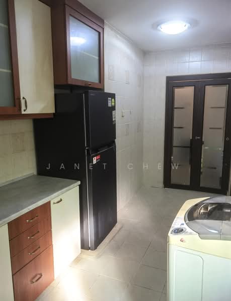 687B Woodlands Drive 75, 687B Woodlands Drive 75, 3 Bedrooms, 1,216 sqft, HDB Flat For Sale, by Janet Chew, 500192935 - Kitchen - PropertyGuru.com.sg