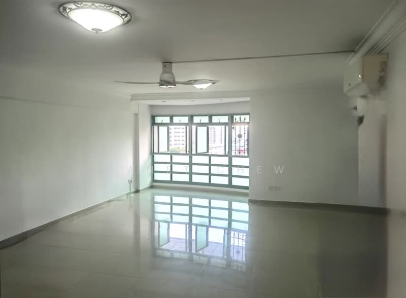 687B Woodlands Drive 75, 687B Woodlands Drive 75, 3 Bedrooms, 1,216 sqft, HDB Flat For Sale, by Janet Chew, 500192935 - Living Room - PropertyGuru.com.sg