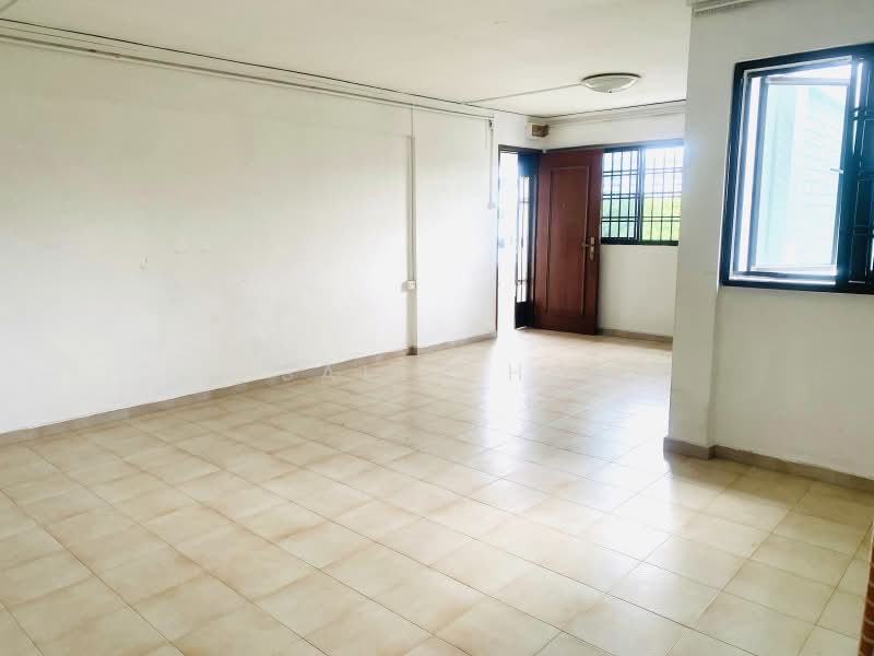 401 Hougang Avenue 10, 401 Hougang Avenue 10, 3 Bedrooms, 990 sqft, HDB Flat For Sale, by Sally Ho, 500192958 - Living Room - PropertyGuru.com.sg