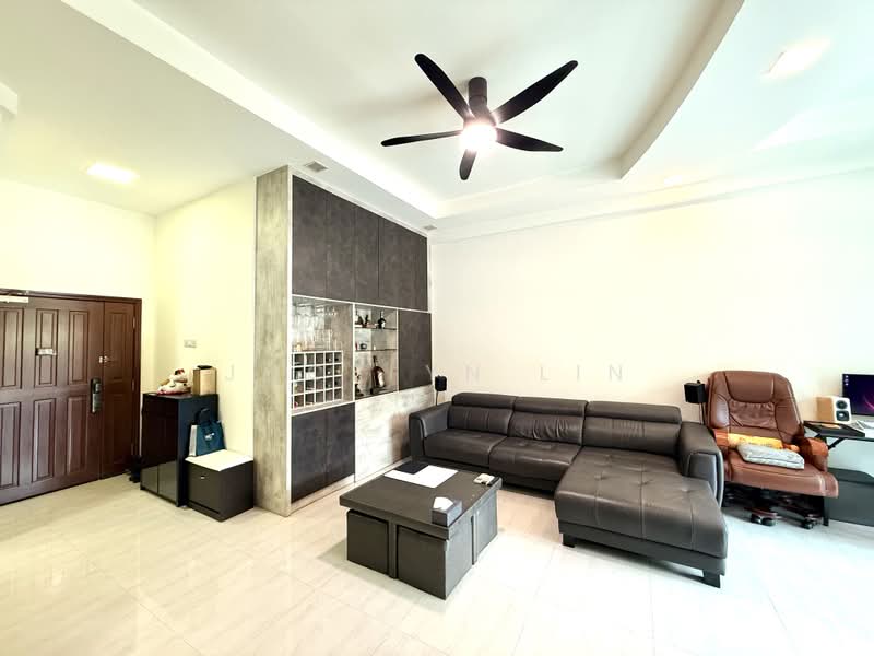 Northvale, 71 Choa Chu Kang Loop, 2 Bedrooms, 1,280 sqft, Condominium For Sale, by Jocelyn Lin, 500192965 - Living Room - PropertyGuru.com.sg