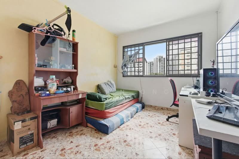 223 Pending Road, 223 Pending Road, 3 Bedrooms, 1,109 sqft, HDB Flat For Sale, by Zacson Ong, 500192984 - Bedroom - PropertyGuru.com.sg