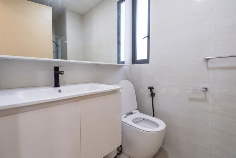 The Luxurie, 21 Compassvale Road, 2 Bedrooms, 936 sqft, Condominium For Rent, by Alviss Phua 潘家涵, 500193018 - Bathroom - PropertyGuru.com.sg