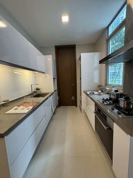 Residences @ Emerald Hill, 119 Emerald Hill Road, 3 Bedrooms, 1,851 sqft, Condominium For Sale, by Yenny Adell, 500193025 - Kitchen - PropertyGuru.com.sg