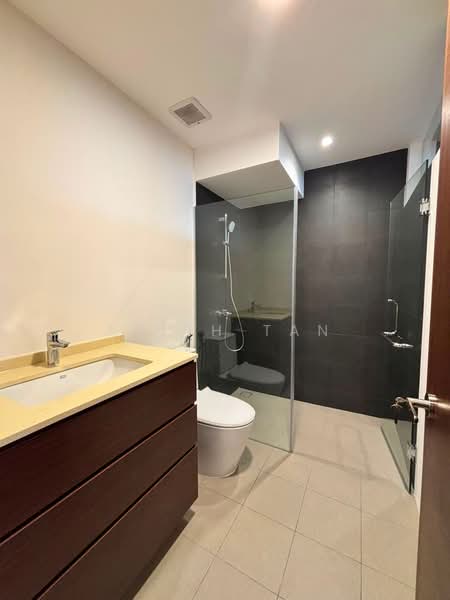 Joo Chiat Place, Joo Chiat Place, 3 Bedrooms, 2,500 sqft, Terraced House For Rent, by Keith Tan, 500193028 - Bathroom - PropertyGuru.com.sg