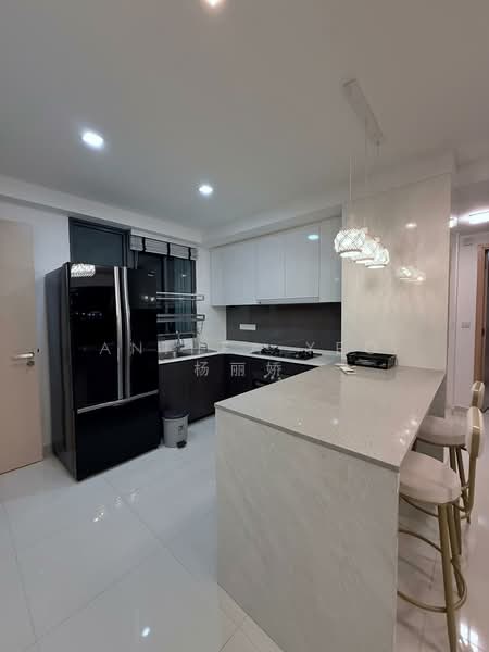 Esparina Residences, 113 Compassvale Bow, 2 Bedrooms, 678 sqft, Executive Condominium For Rent, by Anthea Yeo 杨丽娇, 500193032 - Kitchen - PropertyGuru.com.sg