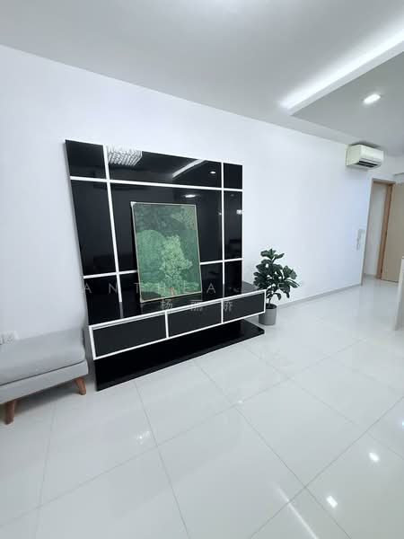 Esparina Residences, 113 Compassvale Bow, 2 Bedrooms, 678 sqft, Executive Condominium For Rent, by Anthea Yeo 杨丽娇, 500193032 - Living Room - PropertyGuru.com.sg