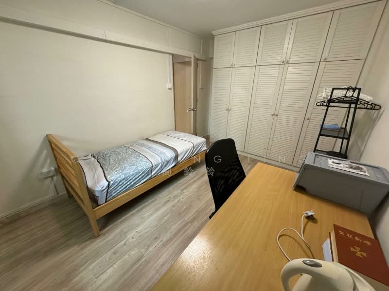 711 Hougang Avenue 2, 711 Hougang Avenue 2, 3 Bedrooms, 969 sqft, HDB Flat For Rent, by Chew Ling Ling 周鈴鈴, 500193034 - Bedroom - PropertyGuru.com.sg