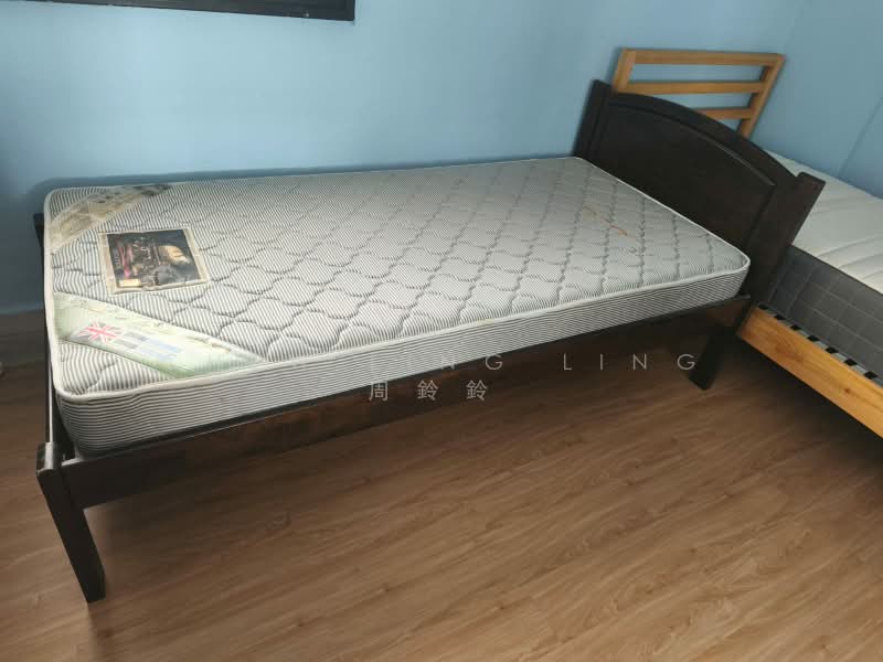 711 Hougang Avenue 2, 711 Hougang Avenue 2, 3 Bedrooms, 969 sqft, HDB Flat For Rent, by Chew Ling Ling 周鈴鈴, 500193034 - Bedroom - PropertyGuru.com.sg