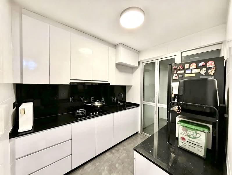 440A Bukit Batok West Avenue 8, 440A Bukit Batok West Avenue 8, 2 Bedrooms, 721 sqft, HDB Flat For Sale, by Kyean Lim, 500193044 - Kitchen - PropertyGuru.com.sg
