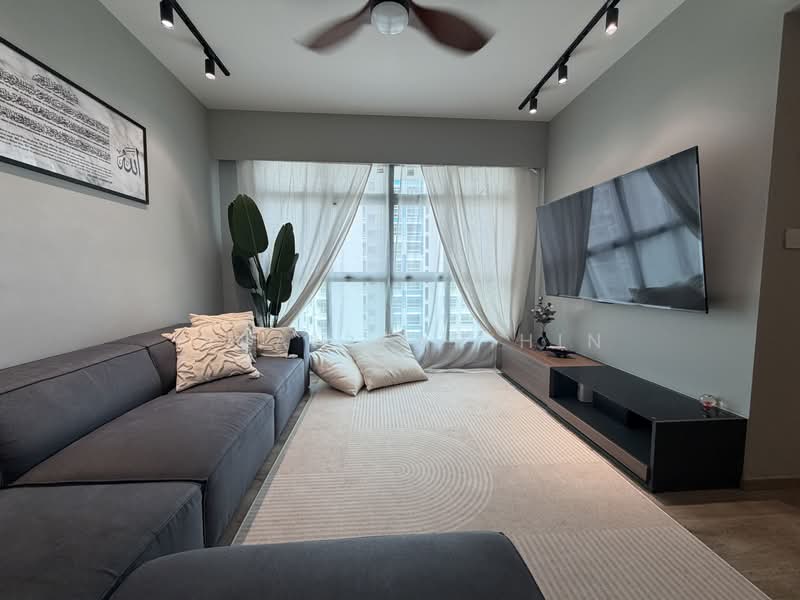 422B Northshore Drive, 422B Northshore Drive, 3 Bedrooms, 1,001 sqft, HDB Flat For Sale, by Irfan Farihin, 500193049 - Living Room - PropertyGuru.com.sg