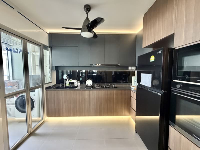 422B Northshore Drive, 422B Northshore Drive, 3 Bedrooms, 1,001 sqft, HDB Flat For Sale, by Irfan Farihin, 500193049 - Kitchen - PropertyGuru.com.sg
