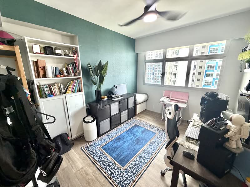 422B Northshore Drive, 422B Northshore Drive, 3 Bedrooms, 1,001 sqft, HDB Flat For Sale, by Irfan Farihin, 500193049 - Study - PropertyGuru.com.sg