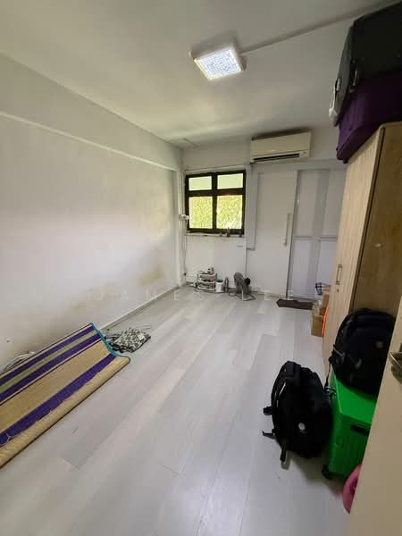 301 Ubi Avenue 1, 301 Ubi Avenue 1, 2 Bedrooms, 678 sqft, HDB Flat For Sale, by James Lee, 500193051 - Bedroom - PropertyGuru.com.sg