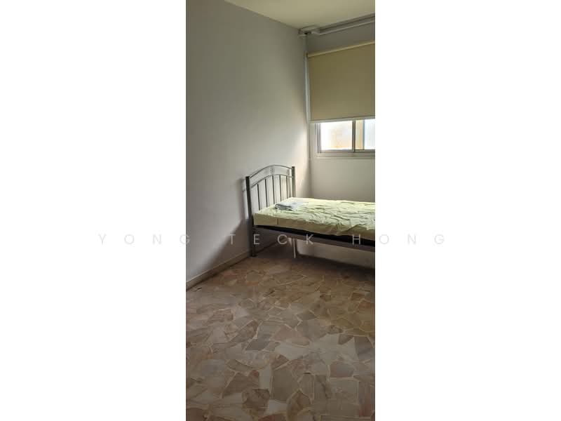 425 Choa Chu Kang Avenue 4, 425 Choa Chu Kang Avenue 4, Room Rental, 107 sqft, HDB Flat For Rent, by Yong Teck Hong, 500193066 - Bedroom - PropertyGuru.com.sg