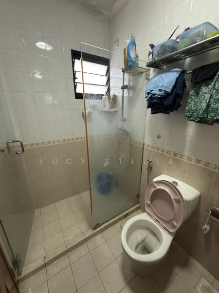 157D Rivervale Crescent, 157D Rivervale Crescent, 3 Bedrooms, 1,001 sqft, HDB Flat For Rent, by Lucy Stella, 500193070 - Master Bathroom - PropertyGuru.com.sg