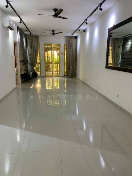 Villa Marina, 21 Jalan Sempadan, 2 Bedrooms, 1,500 sqft, Condominium For Rent, by Amy Reddy, 500193071 - Living Room - PropertyGuru.com.sg