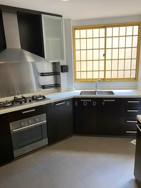 Villa Marina, 21 Jalan Sempadan, 2 Bedrooms, 1,500 sqft, Condominium For Rent, by Amy Reddy, 500193071 - Kitchen - PropertyGuru.com.sg