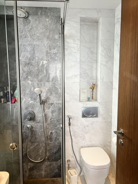 Spottiswoode 18, 18 Spottiswoode Park Road, 2 Bedrooms, 635 sqft, Condominium For Rent, by John Ow, 500193074 - Bathroom - PropertyGuru.com.sg