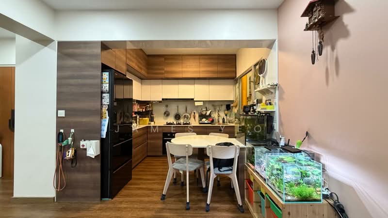 439C Bukit Batok West Avenue 8, 439C Bukit Batok West Avenue 8, 3 Bedrooms, 1,001 sqft, HDB Flat For Sale, by James Yeo, 500193094 - Kitchen - PropertyGuru.com.sg