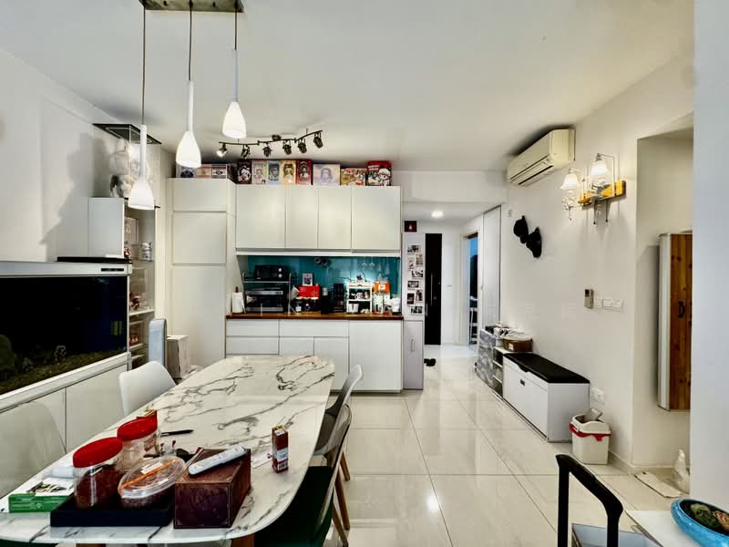 Lake Life, 6 Tao Ching Road, 3 Bedrooms, 1,119 sqft, Executive Condominium For Sale, by Kelvin Tan 陈克辉, 500193103 - Living Room - PropertyGuru.com.sg