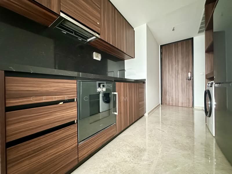 Pullman Residences, 18 Dunearn Road, 2 Bedrooms, 667 sqft, Condominium For Rent, by Cedric Lim (林育民), 500193104 - Kitchen - PropertyGuru.com.sg