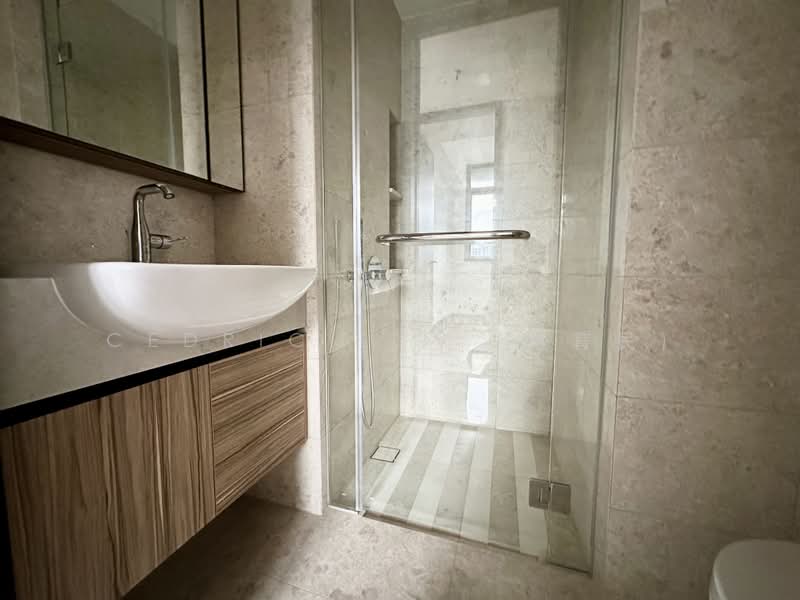 Pullman Residences, 18 Dunearn Road, 2 Bedrooms, 667 sqft, Condominium For Rent, by Cedric Lim (林育民), 500193104 - Bathroom - PropertyGuru.com.sg