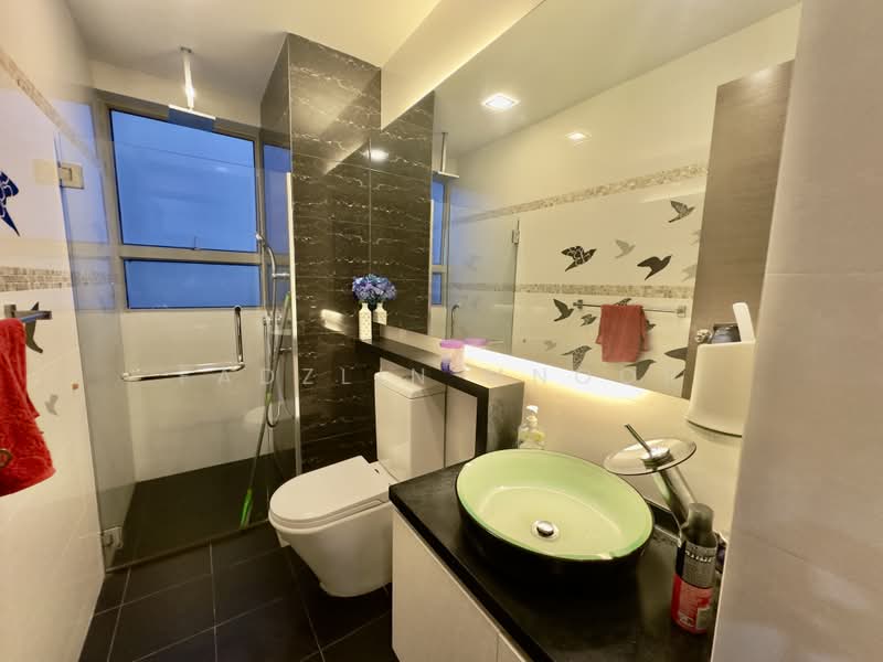 The Bayshore, 28 Bayshore Road, 2 Bedrooms, 958 sqft, Condominium For Sale, by Fadzlin MNoor, 500193106 - Bathroom - PropertyGuru.com.sg