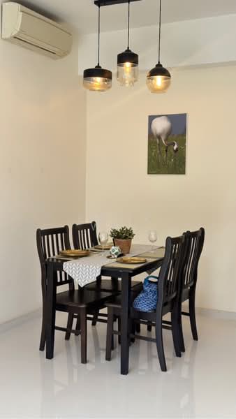 MOUNT VERNON ROAD, , 3 Bedrooms, 1,044 sqft, Condominium For Rent, by Emily Wan, 500193108 - Dining hall - PropertyGuru.com.sg