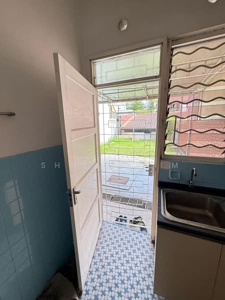 92 Serangoon Garden Way, Serangoon Garden Way, 3 Bedrooms, 2,300 sqft, Terraced House For Rent, by Shallen Lim, 500193110 - Kitchen - PropertyGuru.com.sg