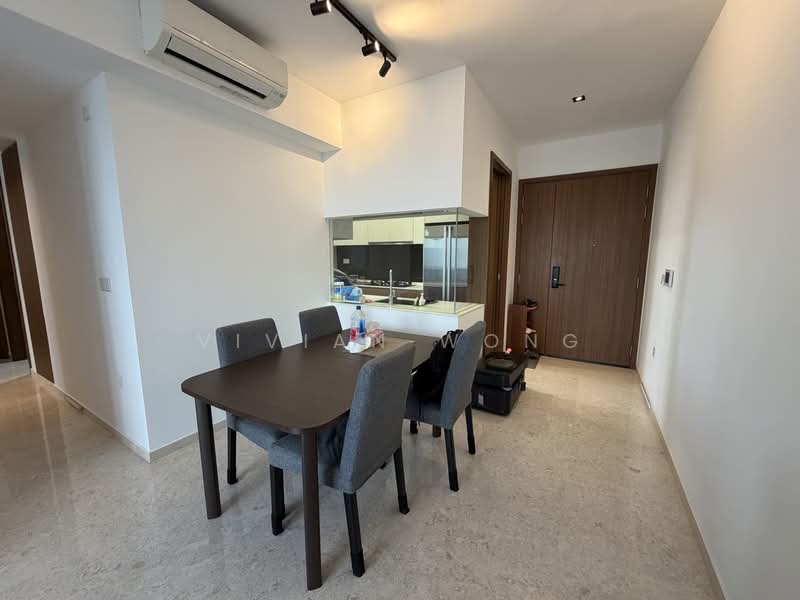 Stirling Residences, 23 Stirling Road, 3 Bedrooms, 1,055 sqft, Condominium For Rent, by Vivian Wong, 500193111 - Dining Room - PropertyGuru.com.sg