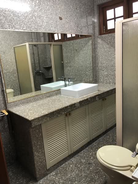 Master room near Kovan MRT, Kovan Road, Room Rental, 350 sqft, Semi-Detached House For Rent, by Y. N. Lee 李英岳, 500193114 - Bathroom - PropertyGuru.com.sg