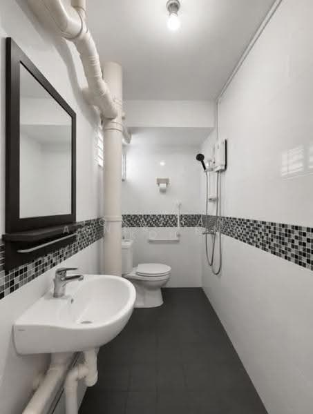 107 Yishun Ring Road, 107 Yishun Ring Road, Sembawang / Yishun, 3 Bedrooms, 1,011 sqft, HDB Flat For Sale, by Jonathan Koh, 500193116 - Bathroom - PropertyGuru.com.sg