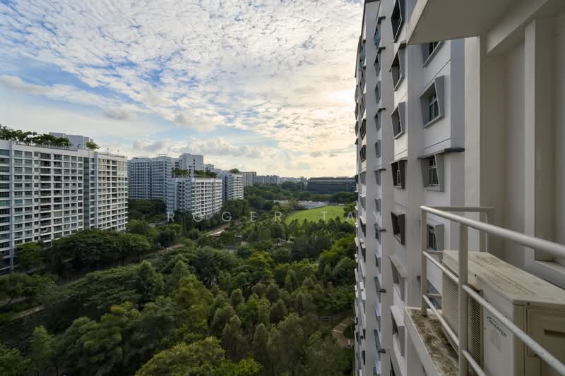 673A Edgefield Plains, 673A Edgefield Plains, 3 Bedrooms, 969 sqft, HDB Flat For Sale, by Roger Tay, 500193123 - Exterior - PropertyGuru.com.sg