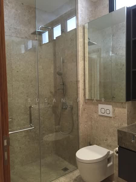 18 Woodsville, 18 Woodsville Close, 2 Bedrooms, 818 sqft, Condominium For Sale, by Susan Pear, 500193125 - Bathroom - PropertyGuru.com.sg