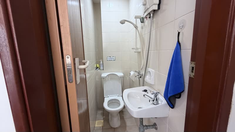Summerdale, 2 Boon Lay Drive, Room Rental, 95 sqft, Condominium For Rent, by Leen Yap, 500193127 - Bathroom - PropertyGuru.com.sg