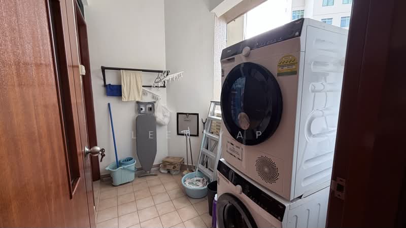Summerdale, 2 Boon Lay Drive, Room Rental, 95 sqft, Condominium For Rent, by Leen Yap, 500193127 - Balcony - PropertyGuru.com.sg