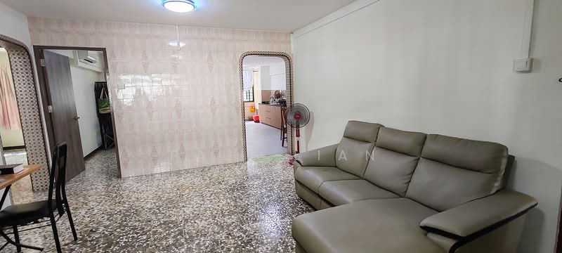 414 Ang Mo Kio Avenue 10, 414 Ang Mo Kio Avenue 10, 3 Bedrooms, 990 sqft, HDB Flat For Rent, by Paul Lian, 500193145 - Living Room - PropertyGuru.com.sg
