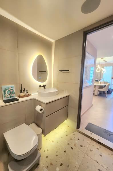 One Shenton, 1 Shenton Way, 1 Bedroom, 947 sqft, Condominium For Sale, by Afe Chua, 500193146 - Bathroom - PropertyGuru.com.sg