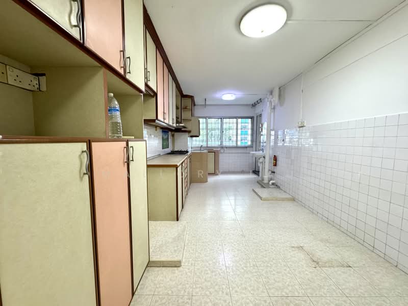 405 Ang Mo Kio Avenue 10, 405 Ang Mo Kio Avenue 10, 2 Bedrooms, 721 sqft, HDB Flat For Sale, by Mallory Lau, 500193152 - Kitchen - PropertyGuru.com.sg