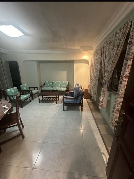 213 Lorong 8 Toa Payoh, 213 Lorong 8 Toa Payoh, 3 Bedrooms, 883 sqft, HDB Flat For Rent, by Shirley Chua, 500193159 - Living Room - PropertyGuru.com.sg