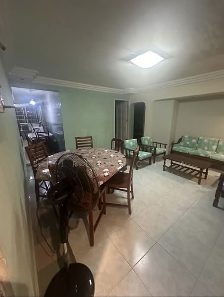 213 Lorong 8 Toa Payoh, 213 Lorong 8 Toa Payoh, 3 Bedrooms, 883 sqft, HDB Flat For Rent, by Shirley Chua, 500193159 - Living Room - PropertyGuru.com.sg