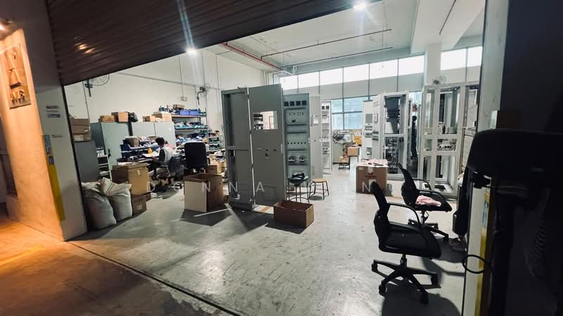 West Connect Building, 10 Buroh Street, 3,466 sqft, Factory / Workshop (B2) For Sale, by Donna Wang, 500193178 - Interior - CommercialGuru.com.sg