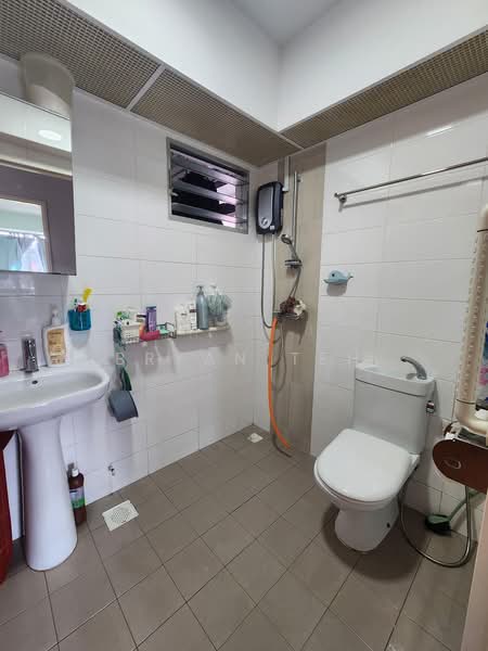 115D Canberra Walk, 115D Canberra Walk, Room Rental, 120 sqft, HDB Flat For Rent, by Bryan Teh, 500193205 - Bathroom - PropertyGuru.com.sg