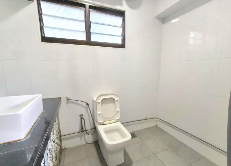 787C Woodlands Crescent, 787C Woodlands Crescent, 3 Bedrooms, 1,313 sqft, HDB Flat For Sale, by Chia Leen Aw, 500193230 - Bathroom - PropertyGuru.com.sg
