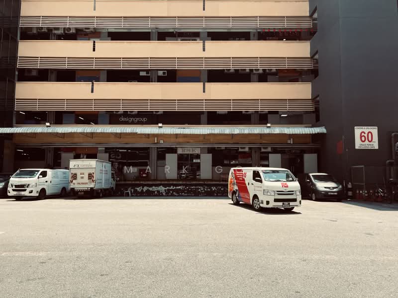 B-Central, 994 Bendemeer Road, 4,758 sqft, Light Industrial (B1) For Sale, by Mark Goh, 500193240 - Loading bay - CommercialGuru.com.sg