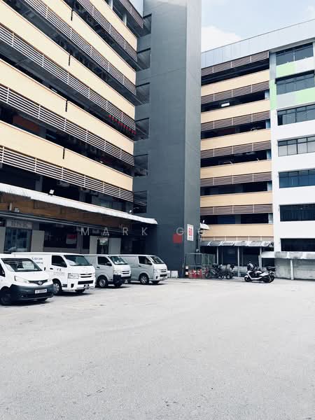B-Central, 994 Bendemeer Road, 4,758 sqft, Light Industrial (B1) For Sale, by Mark Goh, 500193240 - Loading bay - CommercialGuru.com.sg
