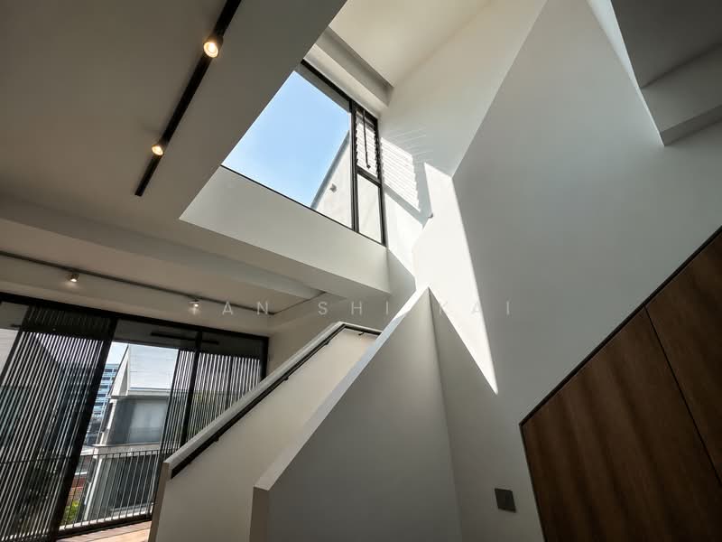 Brand New Freehold Renovated 3B Penthouse in Newton at $3.2m!, , 3 Bedrooms, 1,410 sqft, Condominium For Sale, by Tan Shi Kai, 500193243 - Stairs - PropertyGuru.com.sg