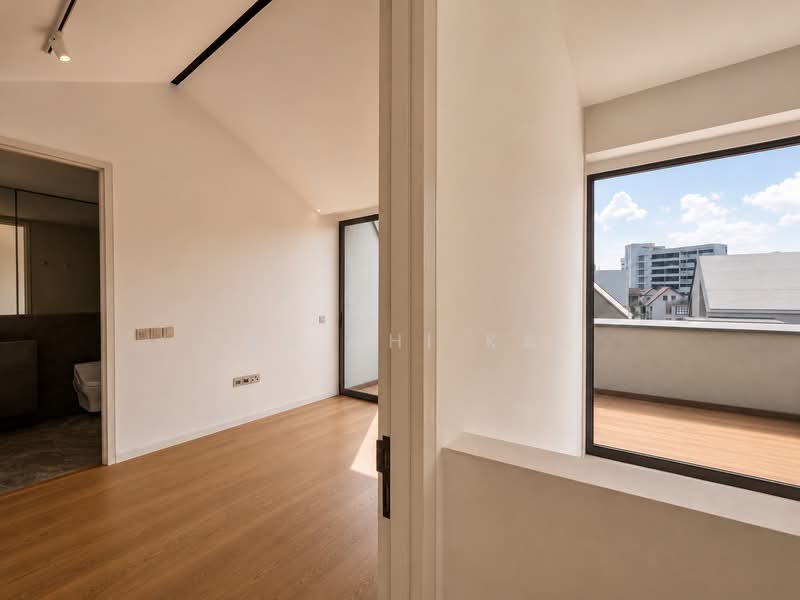 Brand New Freehold Renovated 3B Penthouse in Newton at $3.2m!, , 3 Bedrooms, 1,410 sqft, Condominium For Sale, by Tan Shi Kai, 500193243 - Master - PropertyGuru.com.sg